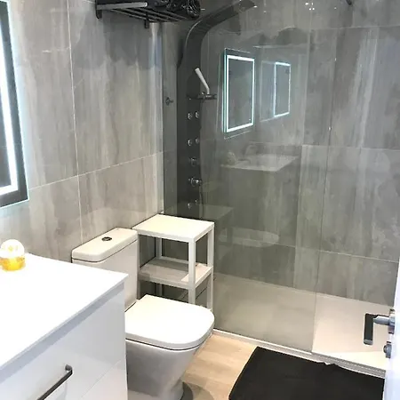 Apartment Beautiful 2 Bed Air Con Apt 16a Atlantic View Puerto del Carmen (Lanzarote)