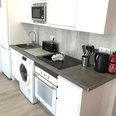 Beautiful 2 Bed Air Con Apt 16a Atlantic View Puerto del Carmen (Lanzarote)